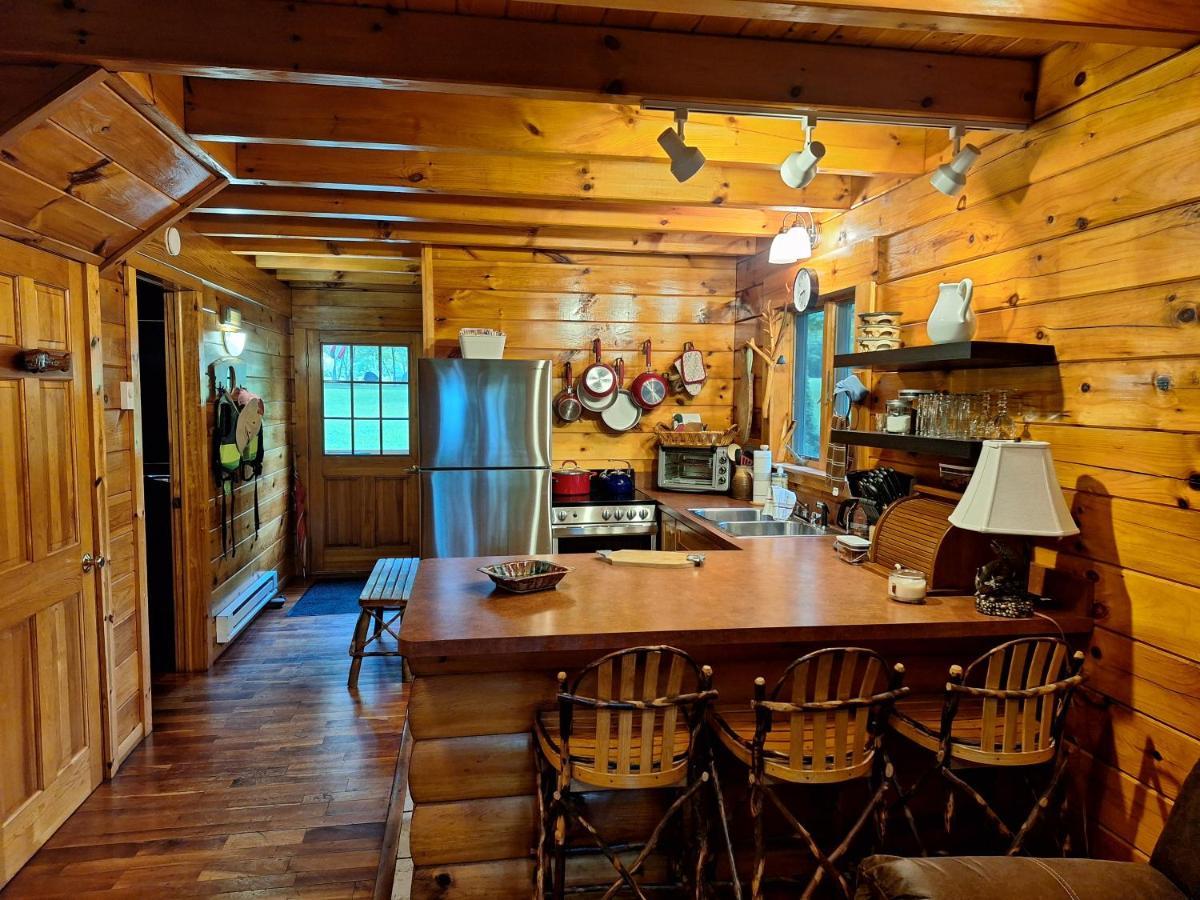 Neshannock Creekside Log Cabin Volant Екстер'єр фото